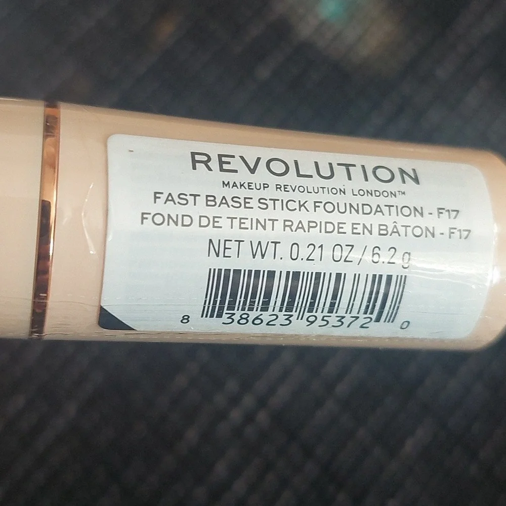 New makeup revolution foundation stick F17